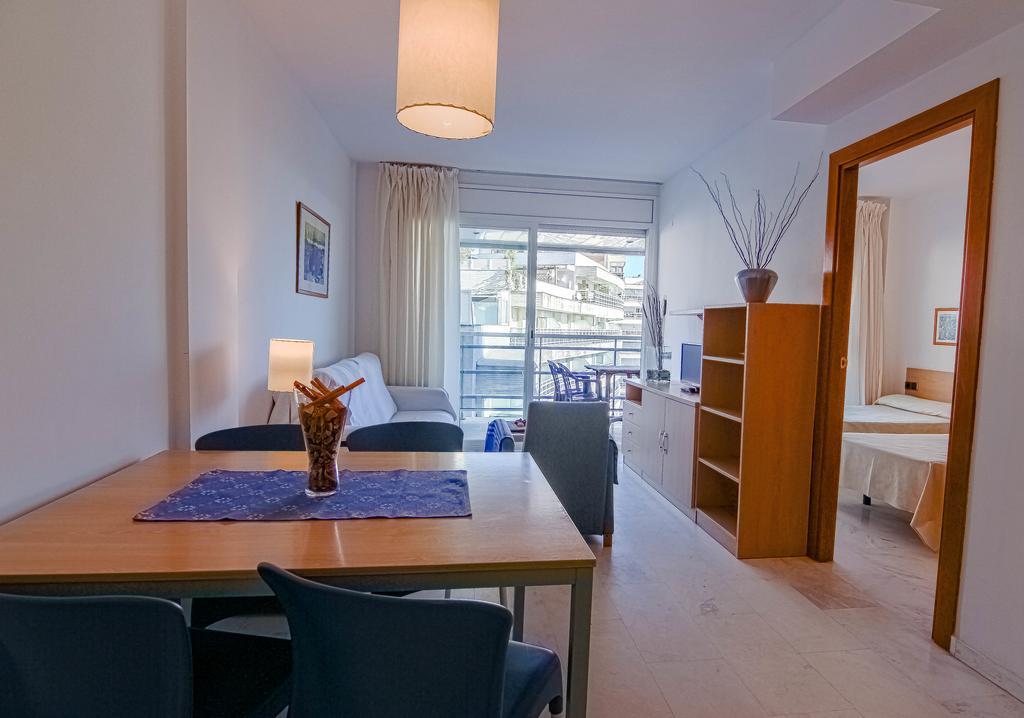 Beachfront Apartment With Pool And Garden S Abanell Blanes Pokój zdjęcie