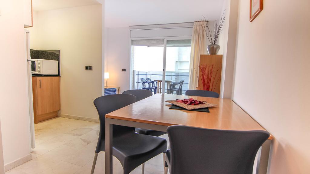 Beachfront Apartment With Pool And Garden S Abanell Blanes Pokój zdjęcie