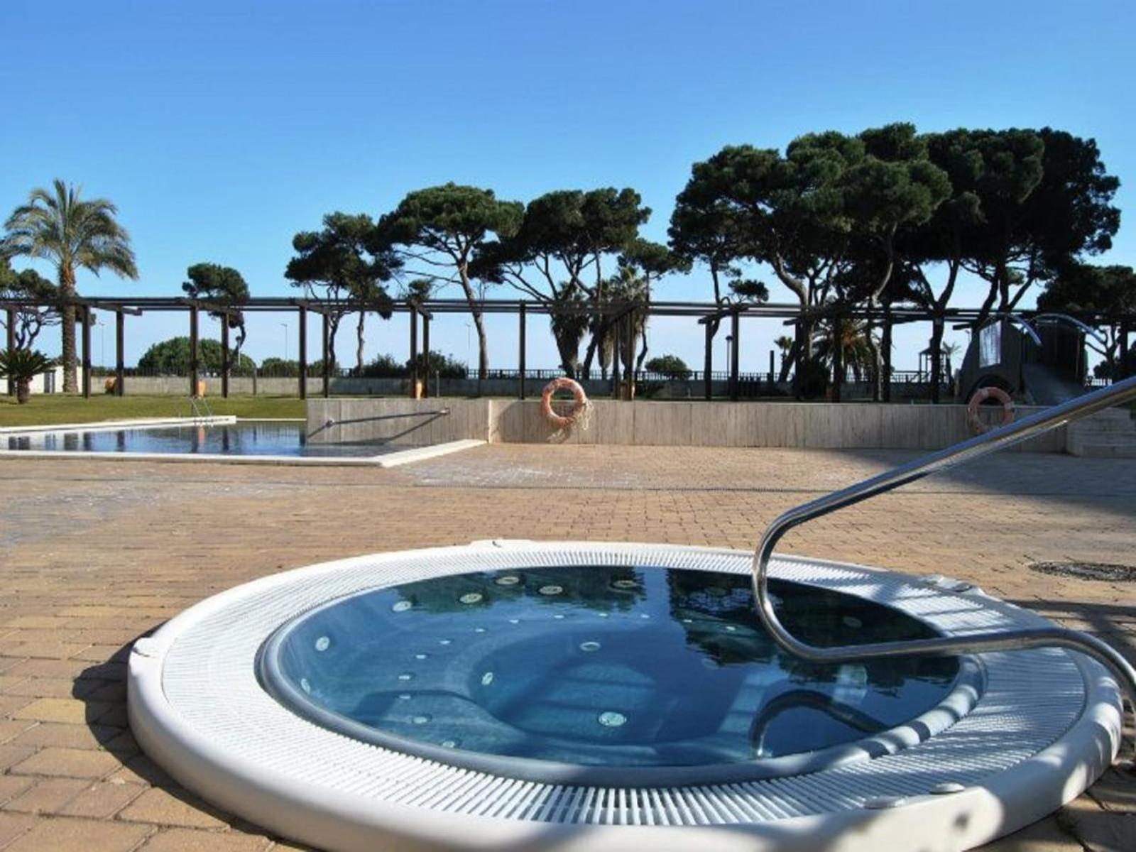 Beachfront Apartment With Pool And Garden S Abanell Blanes Zewnętrze zdjęcie