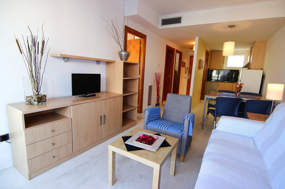 Beachfront Apartment With Pool And Garden S Abanell Blanes Zewnętrze zdjęcie